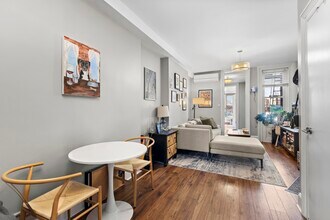 322 Washington St in Hoboken, NJ - Building Photo - Building Photo