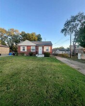 20 Derhake Rd in Florissant, MO - Building Photo - Building Photo
