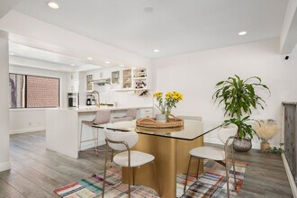 4435 Alla Rd in Marina Del Rey, CA - Foto de edificio - Building Photo