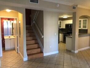 6141 NW 115th Pl in Doral, FL - Building Photo - Building Photo