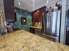 3545 NE 167th St, Unit 404 in Miami, FL - Building Photo - Building Photo