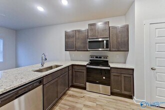 6425 Upchurch Dr in Huntsville, AL - Building Photo - Building Photo