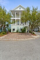 4555 Grand Key Loop W in Destin, FL - Building Photo