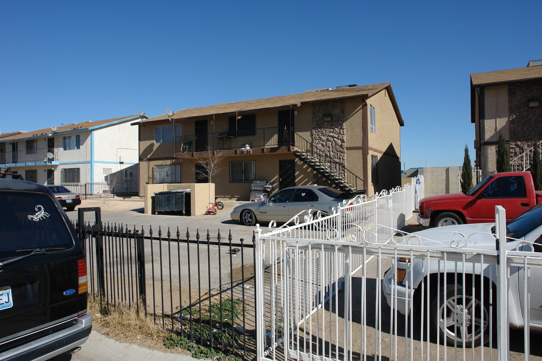 Puebla Estates in Las Vegas, NV - Building Photo