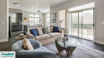 18101 Point Lookout Dr, Unit 156 in Houston, TX - Building Photo