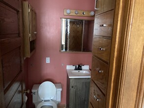 522 W Wisconsin St, Unit West Wisconsin in Portage, WI - Foto de edificio - Building Photo