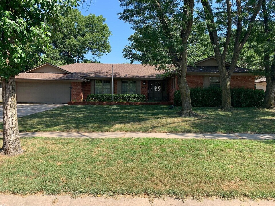 8604 E Tamarac St in Wichita, KS - Building Photo