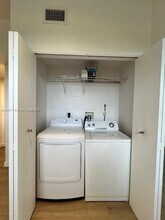 1000 SW 12th Ct in Miami, FL - Building Photo - Building Photo