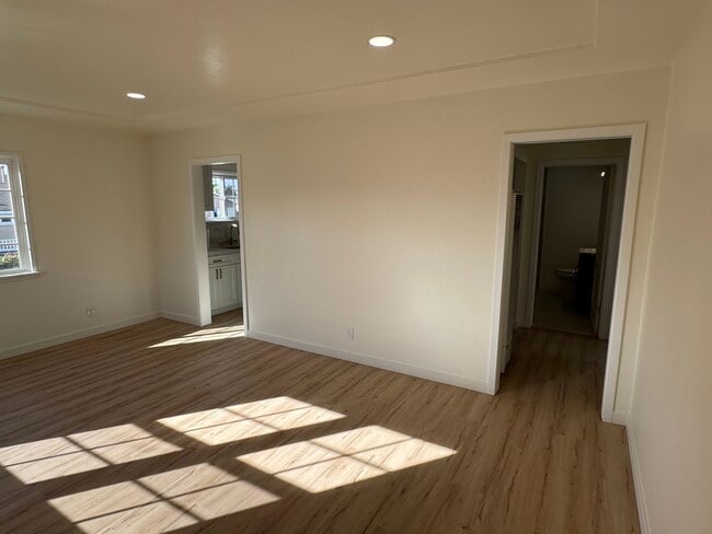 4579 W 171st St in Lawndale, CA - Foto de edificio - Building Photo