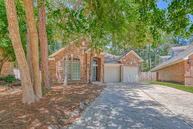 property at 38 Tethered Vine Pl