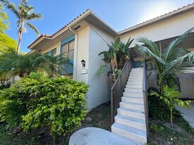 1541 Windorah Way in West Palm Beach, FL - Building Photo