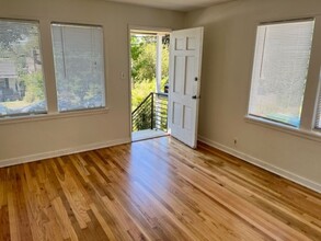 6010 5th Ave NW in Seattle, WA - Building Photo - Building Photo