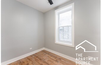 1624 W Beach Ave in Chicago, IL - Building Photo - Building Photo