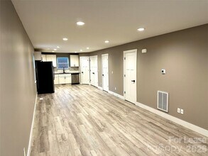 110 Carpenter St in Lincolnton, NC - Building Photo - Building Photo