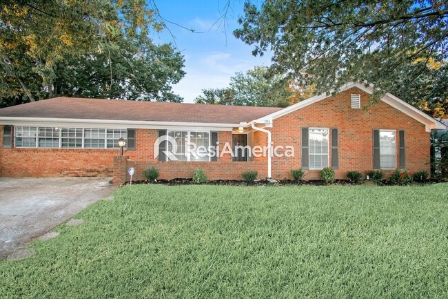 property at 1106 Rasco Rd W