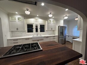 2012 Manning Ave in Los Angeles, CA - Building Photo - Building Photo