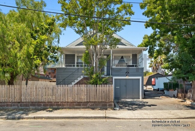 property at 29 Mariposa Rd