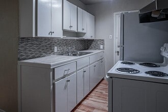 504 W 7th St in Del Rio, TX - Building Photo - Building Photo