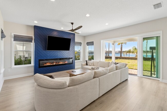 property at 401 Marquesa Cir