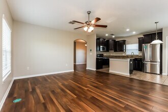 2116 Richwood Pike Dr in Ruskin, FL - Building Photo - Building Photo