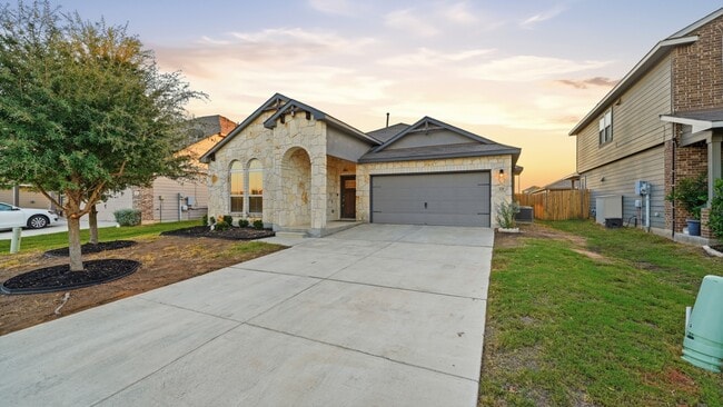 339 Walnut Creek in New Braunfels, TX - Building Photo - Building Photo