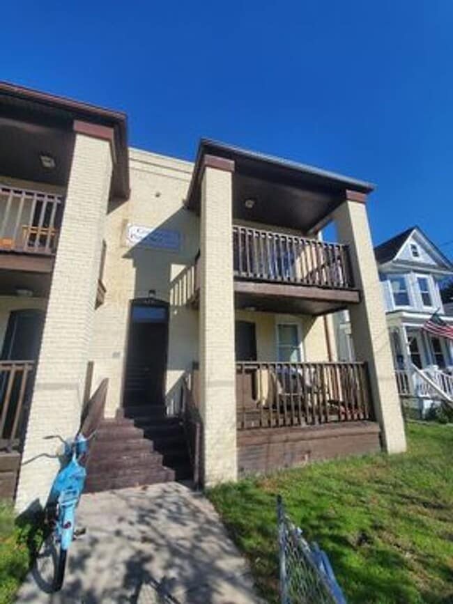 property at 420 W 31st St