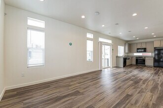 4733 N Tower Dr in Denver, CO - Foto de edificio - Building Photo