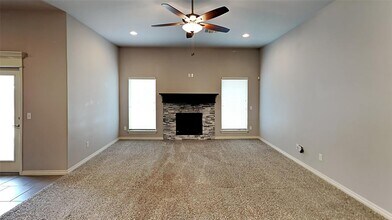 8709 SW 66th Pl in Oklahoma City, OK - Building Photo - Building Photo