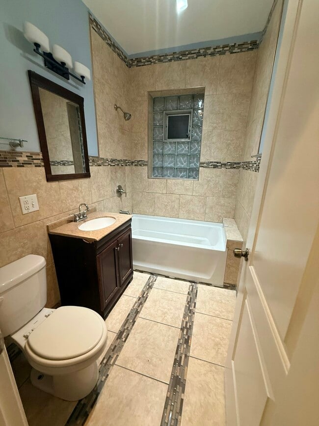 7942 S Harvard Ave in Chicago, IL - Building Photo - Building Photo