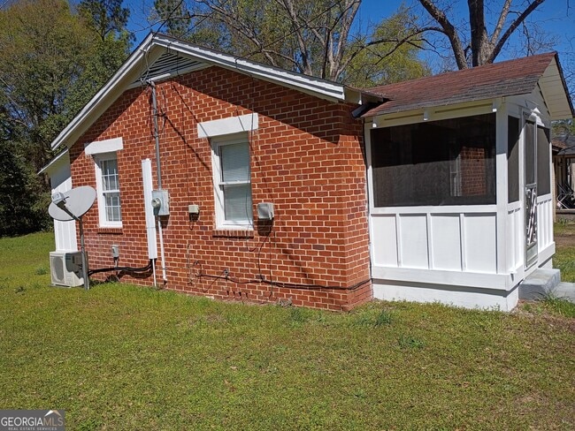 11 Hester Dr in Dublin, GA - Building Photo - Building Photo