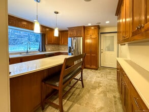 2 Maple Ln in New Fairfield, CT - Building Photo - Building Photo