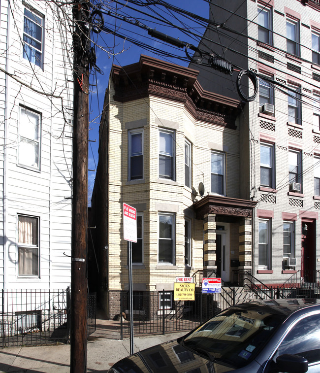 44 Beacon Ave in Jersey City, NJ - Foto de edificio - Building Photo