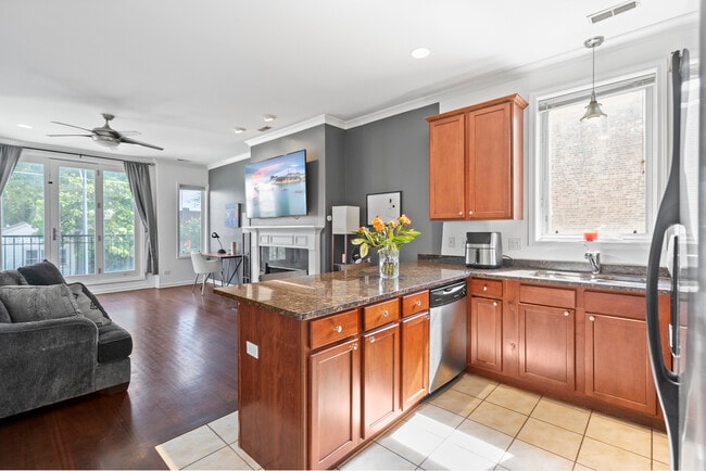 2539 W Warren Blvd in Chicago, IL - Building Photo - Building Photo