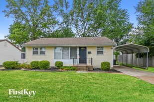 240 Maple Dr in Florissant, MO - Building Photo