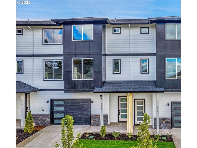 3618 SW Sandlewood Ln