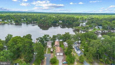 332 Riverside Dr in Pasadena, MD - Building Photo - Building Photo