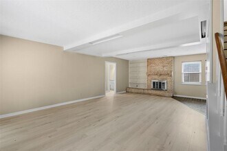 3315 Crestdale Dr in Houston, TX - Building Photo - Building Photo