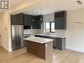 24 Valley Rd in St Catharines, ON - Building Photo - Building Photo