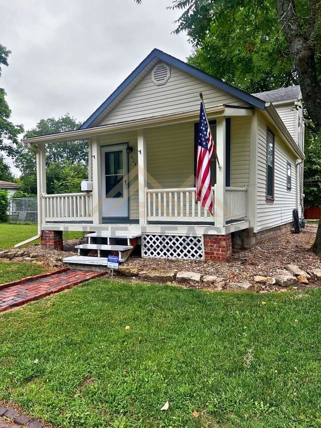 property at 424 SW Fillmore St