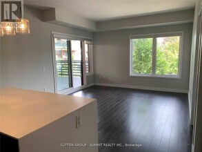 5035 Harvard Rd in Mississauga, ON - Building Photo - Building Photo