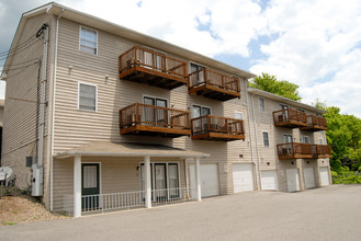 The Gables Apartments at Maple Lake in Bridgeport, WV - Foto de edificio - Other