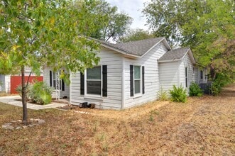 320 Waynell St in Fort Worth, TX - Building Photo - Building Photo