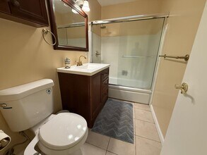 3451 Flora Vista Ave in Santa Clara, CA - Building Photo - Building Photo