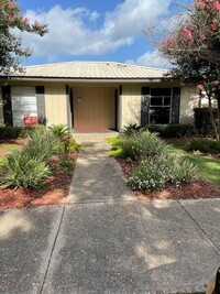 Bay Oaks Apartments in Mobile, AL - Building Photo - Building Photo