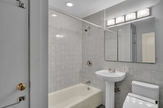 66 Marshal St, Unit 4 in Brookline, MA - Building Photo - Building Photo