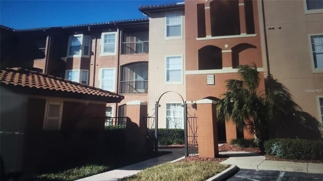 property at 5566 Metrowest Blvd