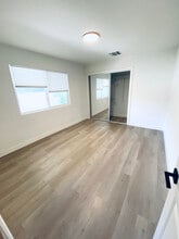 2128 La Canada Crest Dr in La Cañada Flintridge, CA - Building Photo - Building Photo