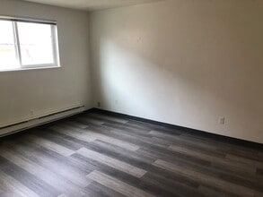 310 W Terry St, Unit B in Pocatello, ID - Building Photo - Building Photo