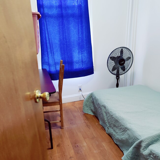 274A 22nd St, Unit Apt A
