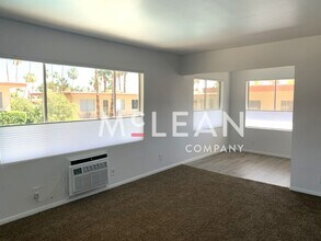 2290 S Palm Canyon Dr in Palm Springs, CA - Building Photo - Building Photo